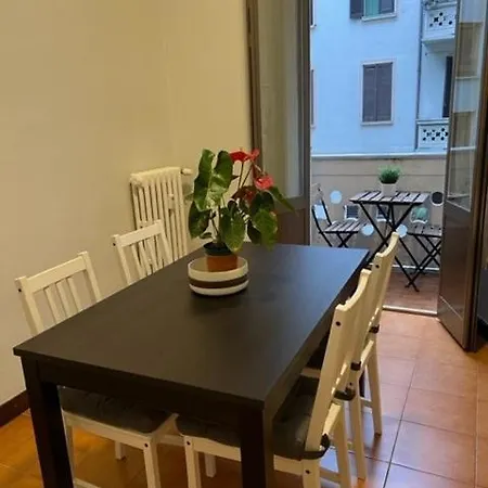 Grazioso Appartamento Nel Quartiere Maggiolina Di Milano Exterior photo